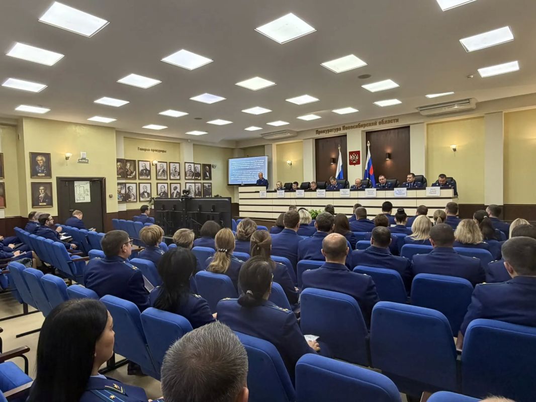 В прокуратуре Новосибирской области состоялось расширенное заседание коллегии о состоянии прокурорского надзора за соблюдением законов при исполнении уголовных наказаний и обеспечение квалифицированного участия прокуроров в... В прокуратуре Новосибирской области состоялось расширенное заседание коллегии о состоянии прокурорского надзора за соблюдением законов при исполнении уголовных наказаний и обеспечение квалифицированного участия прокуроров в...