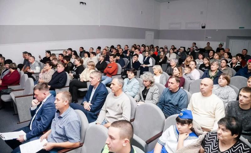 Ряд профилактических встреч с родителями прошли в Татарском районе перед осенними каникулами Ряд профилактических встреч с родителями прошли в Татарском районе перед осенними каникулами