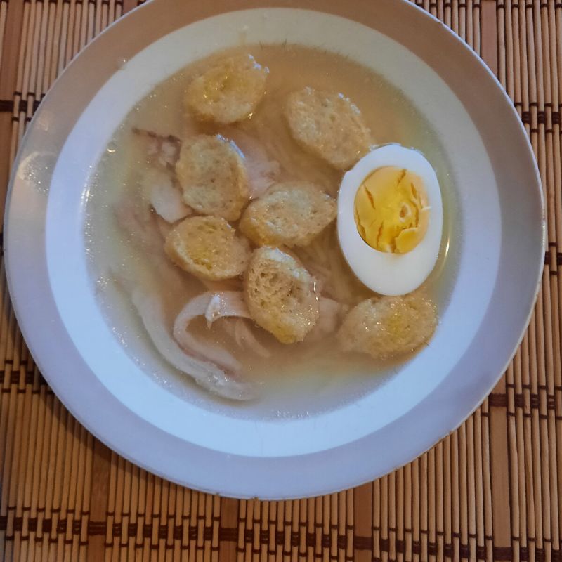 Уютный осенний суп: как приготовить куриный бульон с лапшой