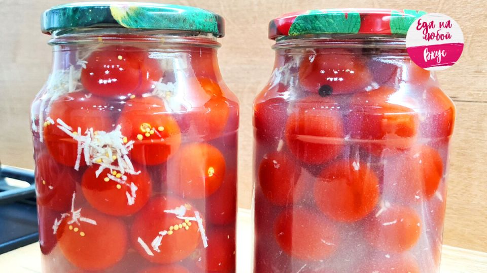 Легкий и вкусный рецепт маринованных помидоров на зиму: как удивить близких