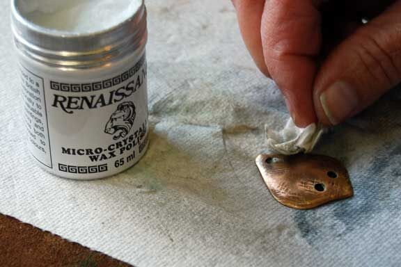 Как сохранить блеск латуни: советы по выбору восков для защиты