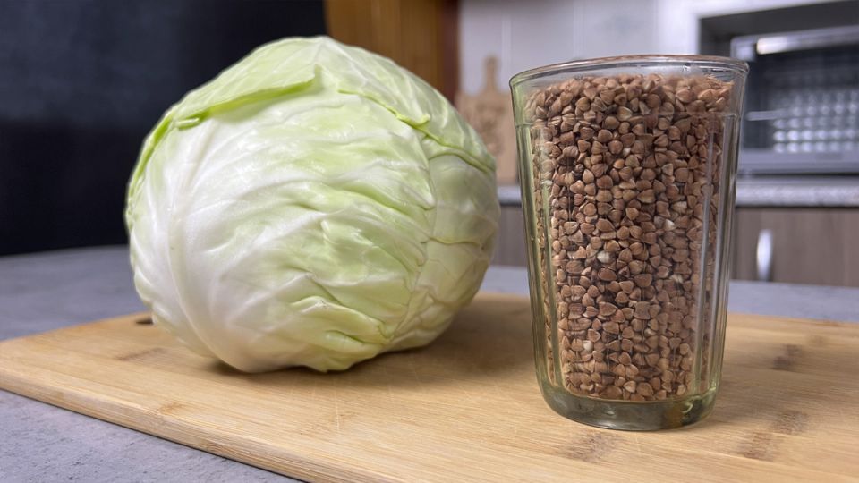 Как легко приготовить полезный ужин: гречка с капустой в вашем меню