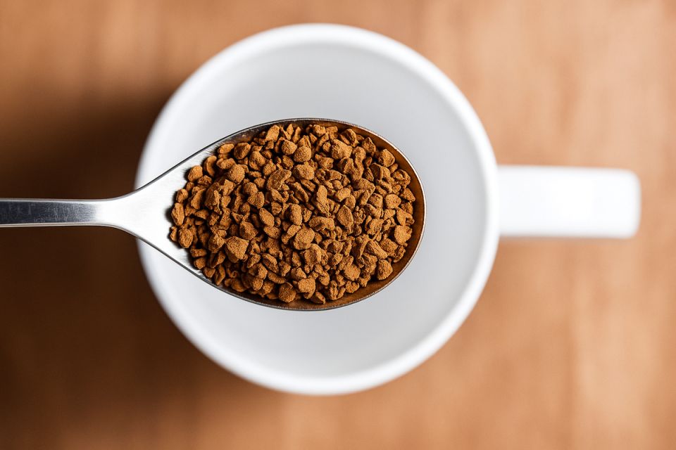 Что скрывает ваш растворимый кофе? Разбираемся в составе и трендах 2025 года