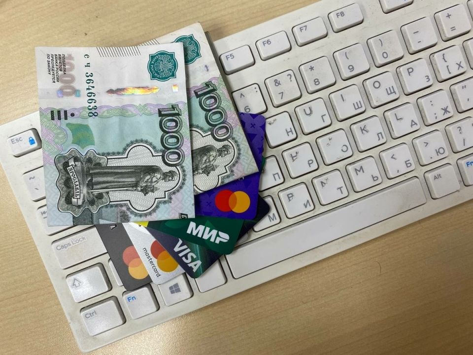 Пенсионеры получили январские выплаты досрочно и с большим размером