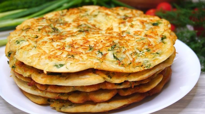 Быстрые лепешки на кефире без сыра, дрожжей и раскатки теста